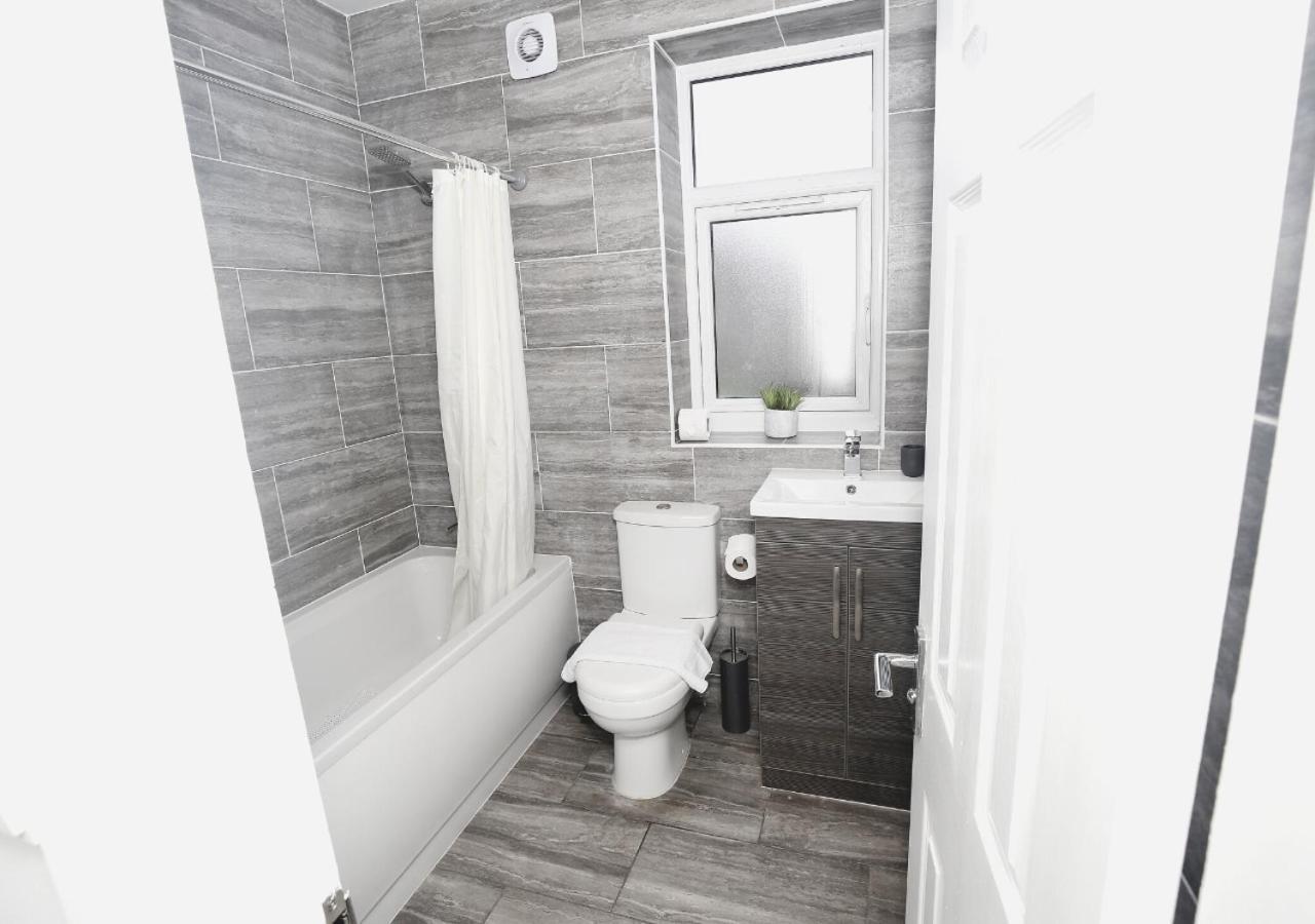 3-Bed House With Parking Near London O2 Apartment ภายนอก รูปภาพ