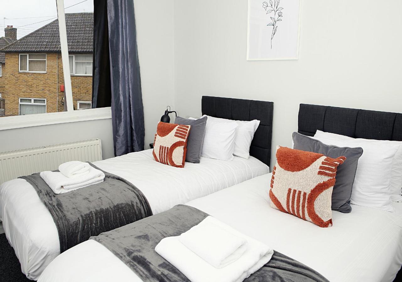 3-Bed House With Parking Near London O2 Apartment ภายนอก รูปภาพ